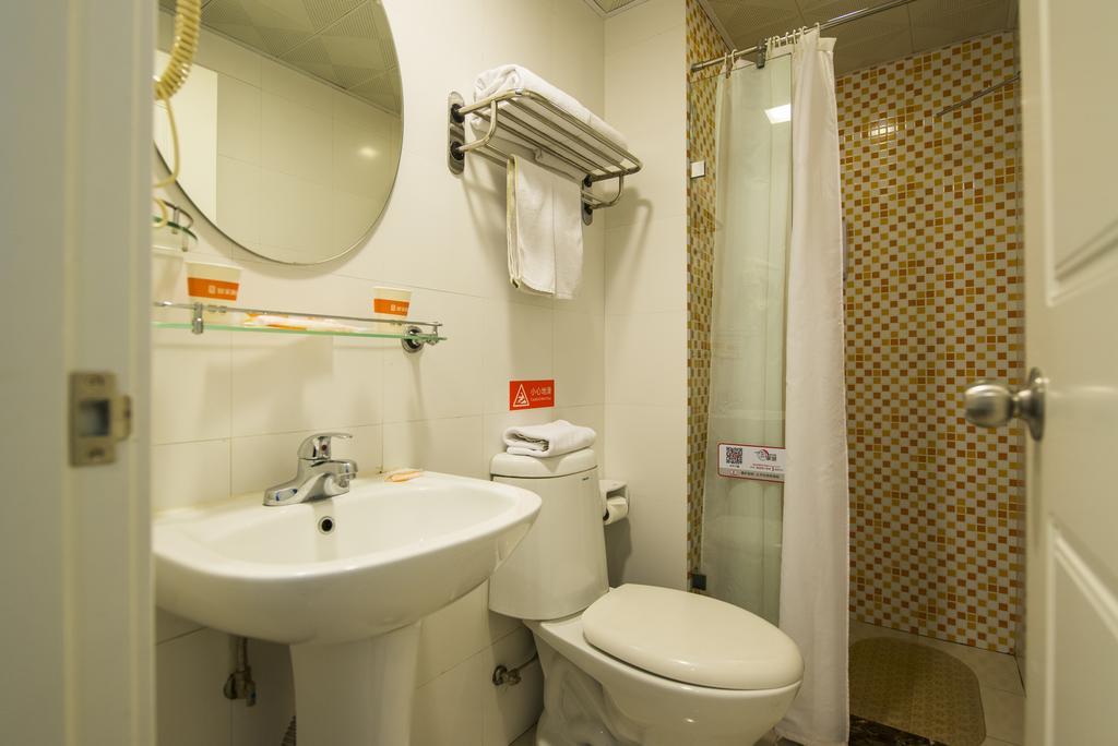Home Inn Yichang Gezhou Dam ภายนอก รูปภาพ